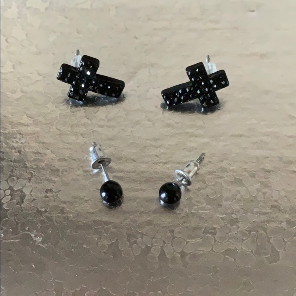 Set of 2 Earrings